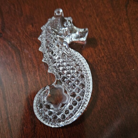 2004 NEW IN BOX CLASSIC WATERFORD LEAD CRYSTAL SEAHORSE CHRISTMAS ORNAMENT - Picture 2 of 12